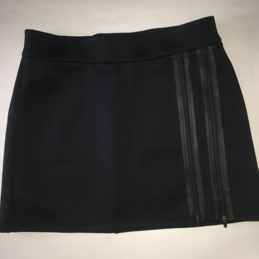 Fabletics Cornado‎ mini skirt zippers